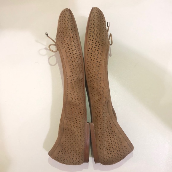 Sam Edelman Tan Flats - Picture 2 of 8